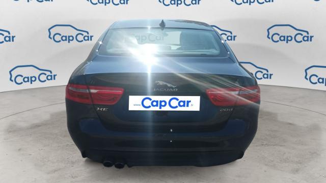Jaguar Xe image 2
