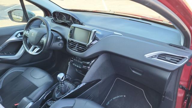 Peugeot 2008 image 1