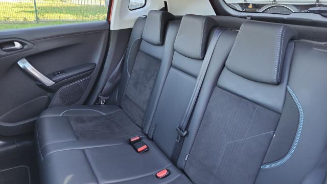 Peugeot 2008 image 3