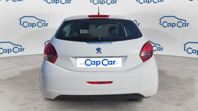 Peugeot 208 image 9