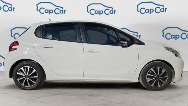 Peugeot 208 image 6