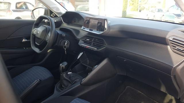 Peugeot 208 image 2