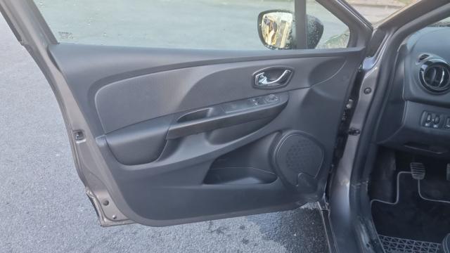 Renault Clio image 9