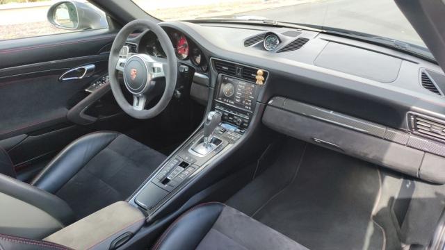 Porsche 911 image 9