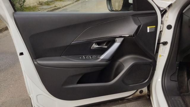 Peugeot 2008 image 4