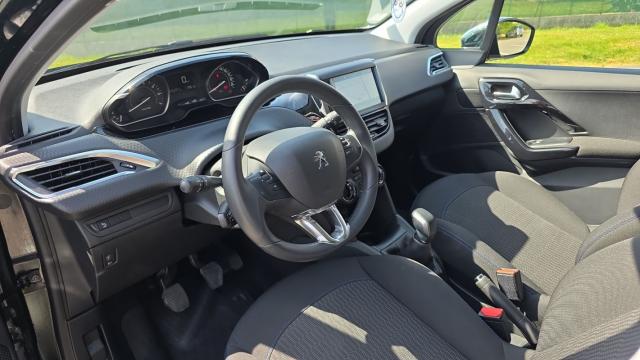 Peugeot 208 image 4