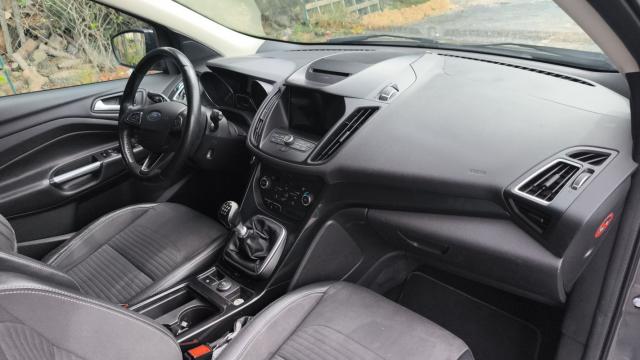 Ford Kuga image 6