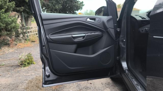 Ford Kuga image 1