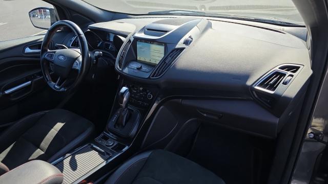 Ford Kuga image 6