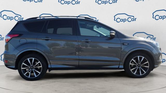 Ford Kuga image 3