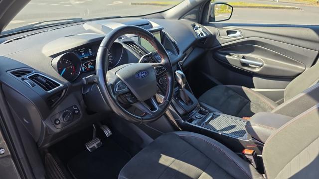 Ford Kuga image 2