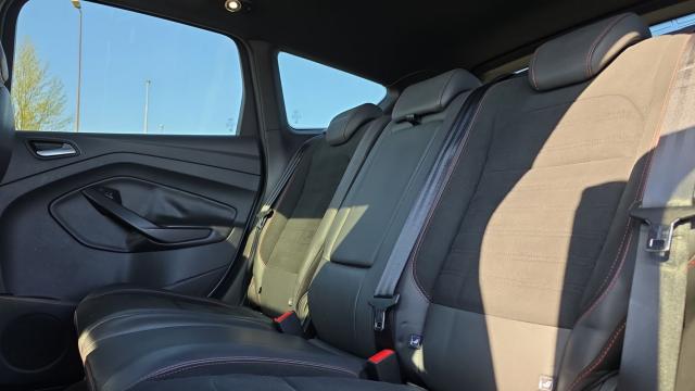 Ford Kuga image 8