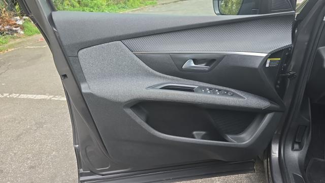 Peugeot 5008 image 7