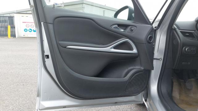 Opel Zafira Tourer image 7