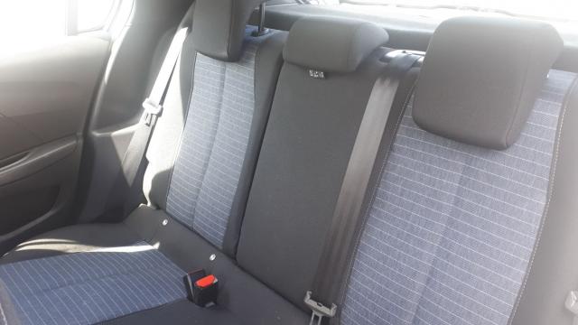 Peugeot 208 image 1