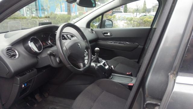 Peugeot 5008 image 8
