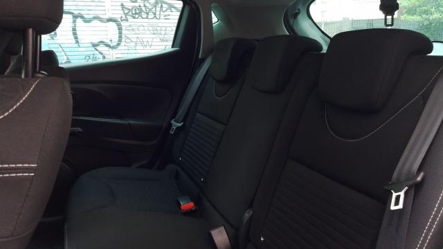 Renault Clio image 2