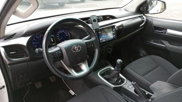Toyota Hilux image 3