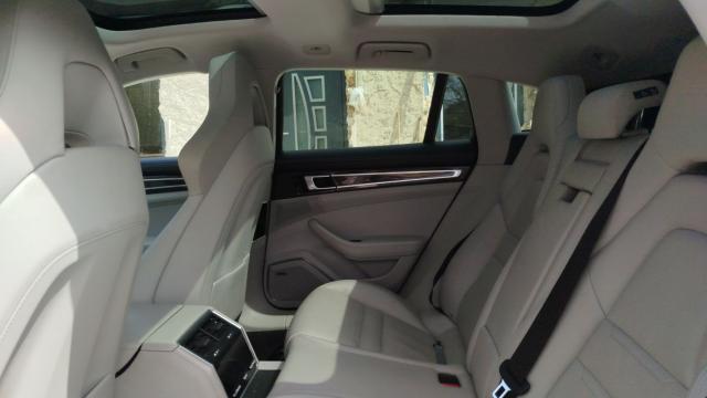 Porsche Panamera image 3
