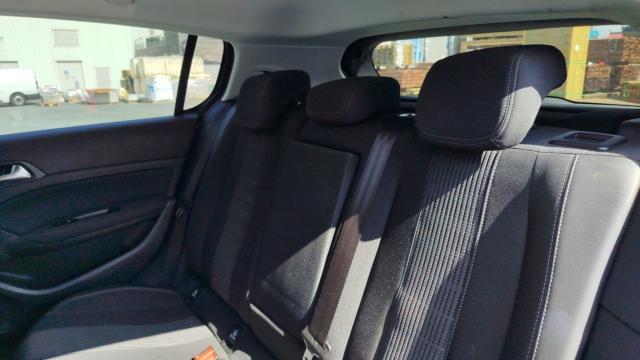 Peugeot 308 image 9