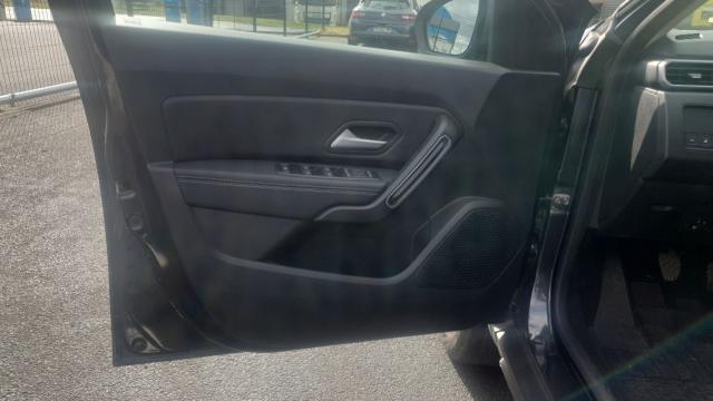 Dacia Duster image 1