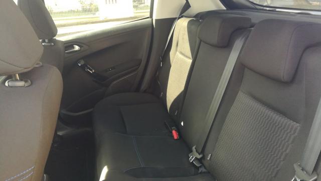 Peugeot 208 image 7