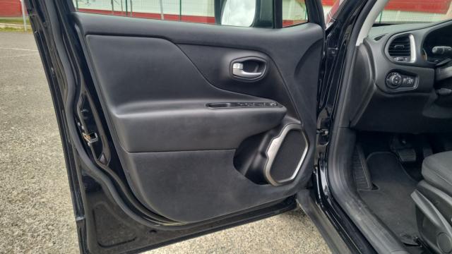 Jeep Renegade image 7