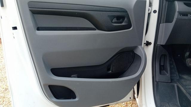 Citroen Jumpy image 3