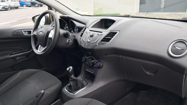 Ford Fiesta image 7