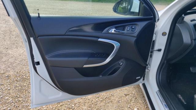 Opel Insignia image 1