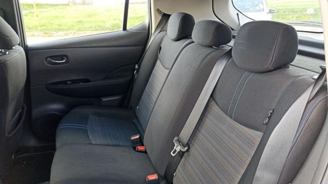 Nissan Leaf image 8