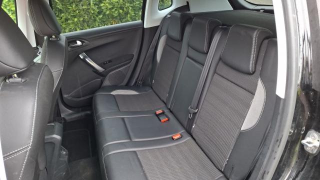 Peugeot 2008 image 8