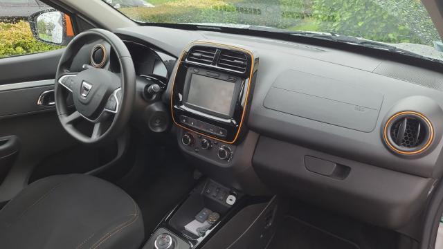 Dacia Spring image 2