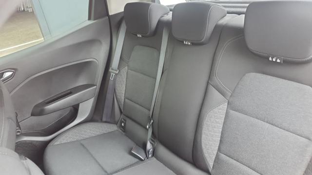 Renault Clio image 2