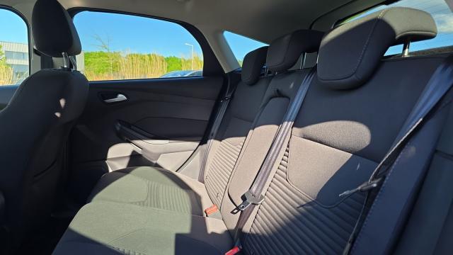Ford Focus image 6