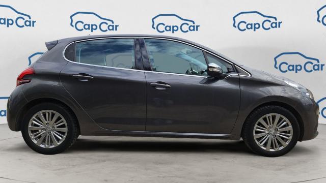 Peugeot 208 image 8