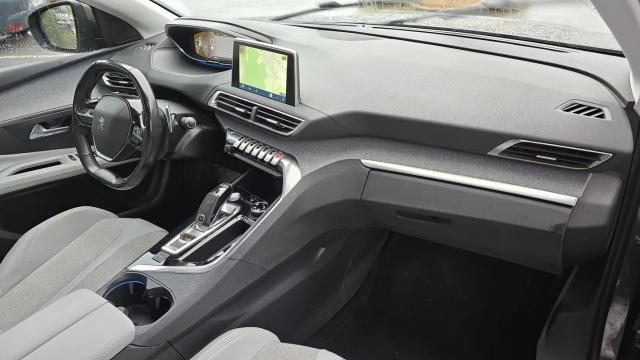 Peugeot 3008 image 3