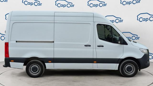 Mercedes Benz Sprinter image 4