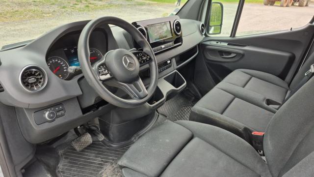 Mercedes Benz Sprinter image 8