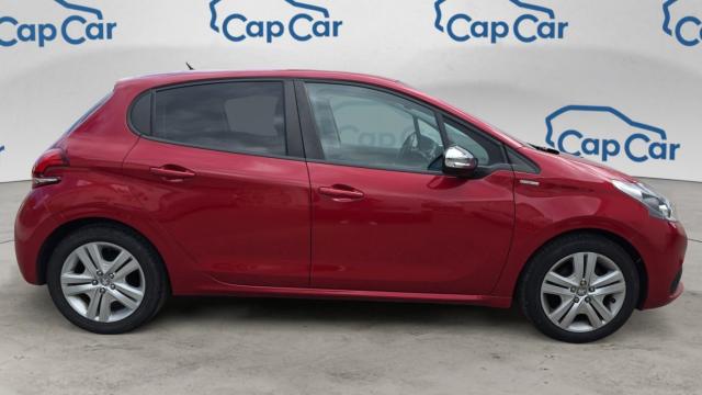 Peugeot 208 image 2