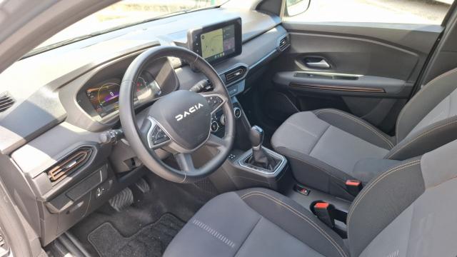 Dacia Jogger image 1
