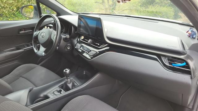 Toyota C-Hr image 6