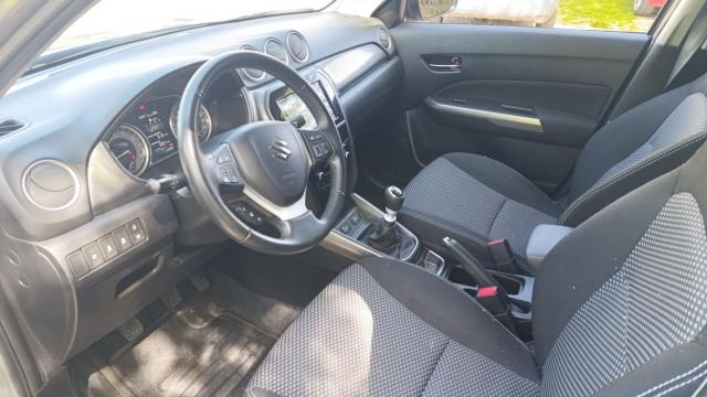 Suzuki Vitara image 2