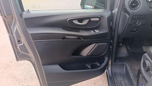 Mercedes Benz Vito image 9
