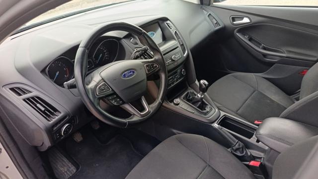 Ford Focus image 6