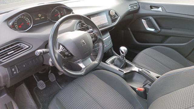 Peugeot 308 image 1