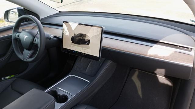 Tesla Model Y image 6