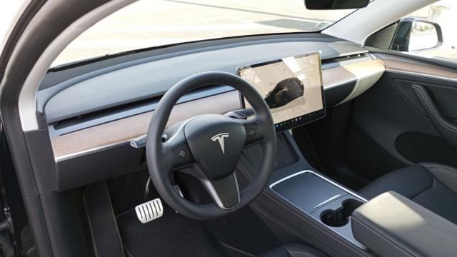 Tesla Model Y image 9