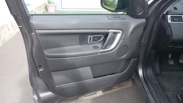 Land Rover Discovery Sport image 1