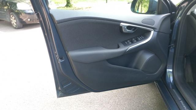 Volvo V40 image 7